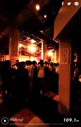 FlowBack「Come A Long Way」ミュージックビデオのワンシーン。