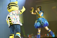 しまじろうと咲良菜緒。