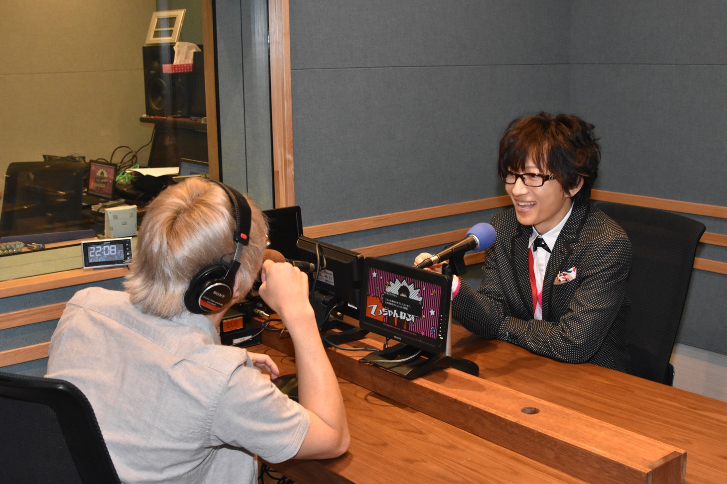 左からやまだひさし、TETSUYA。