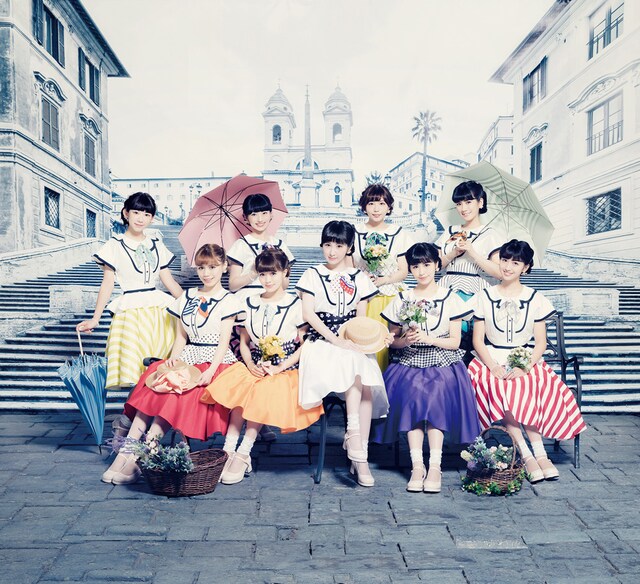 放課後プリンセス。後列左が長澤茉里奈。