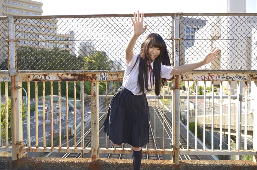 “スイカ食べ歩くJK”にゃんぞぬデシ、初MVは倉本美津留が制作