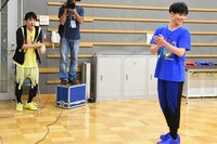 チャレンジが成功した瞬間の（左から）ユースケ、カイ。