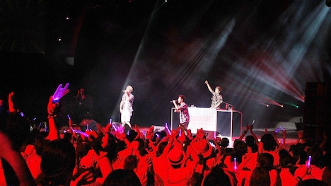 「ソナポケイズム ～夏の陣2016～ in GUAM」の様子。（写真提供：テレビ朝日ミュージック）