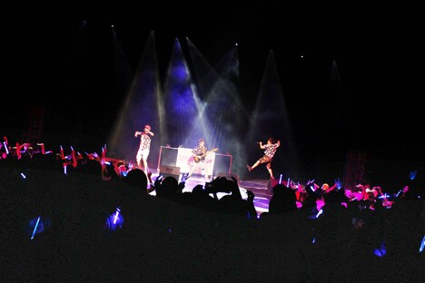 「ソナポケイズム ～夏の陣2016～ in GUAM」の様子。（写真提供：テレビ朝日ミュージック）