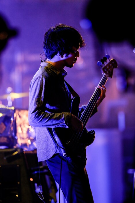 谷口滋昭(B)(Photo by hajime kamiiisaka)