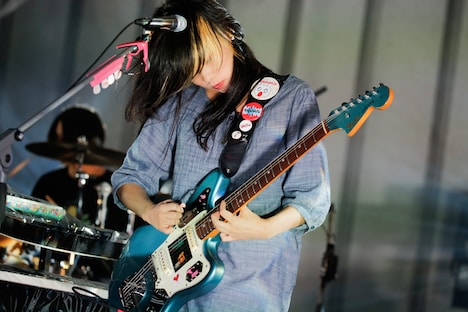 あーちゃん(G)(Photo by hajime kamiiisaka)