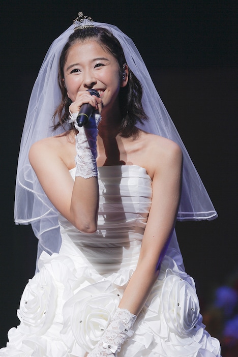 新婦の玉井詩織。(photo by HAJIME KAMIIISAKA)