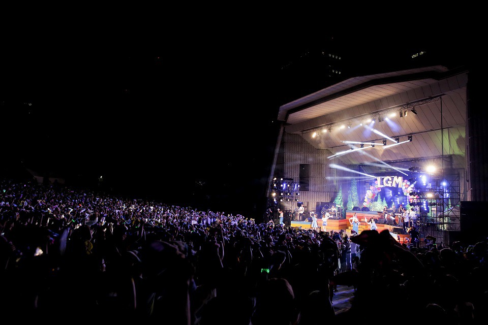 Little Glee Monster「ガオフェス2016～リトグリサマーキャンプ」東京・日比谷野外大音楽堂講演の様子。