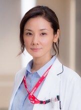 吉田羊演じる橘志帆。