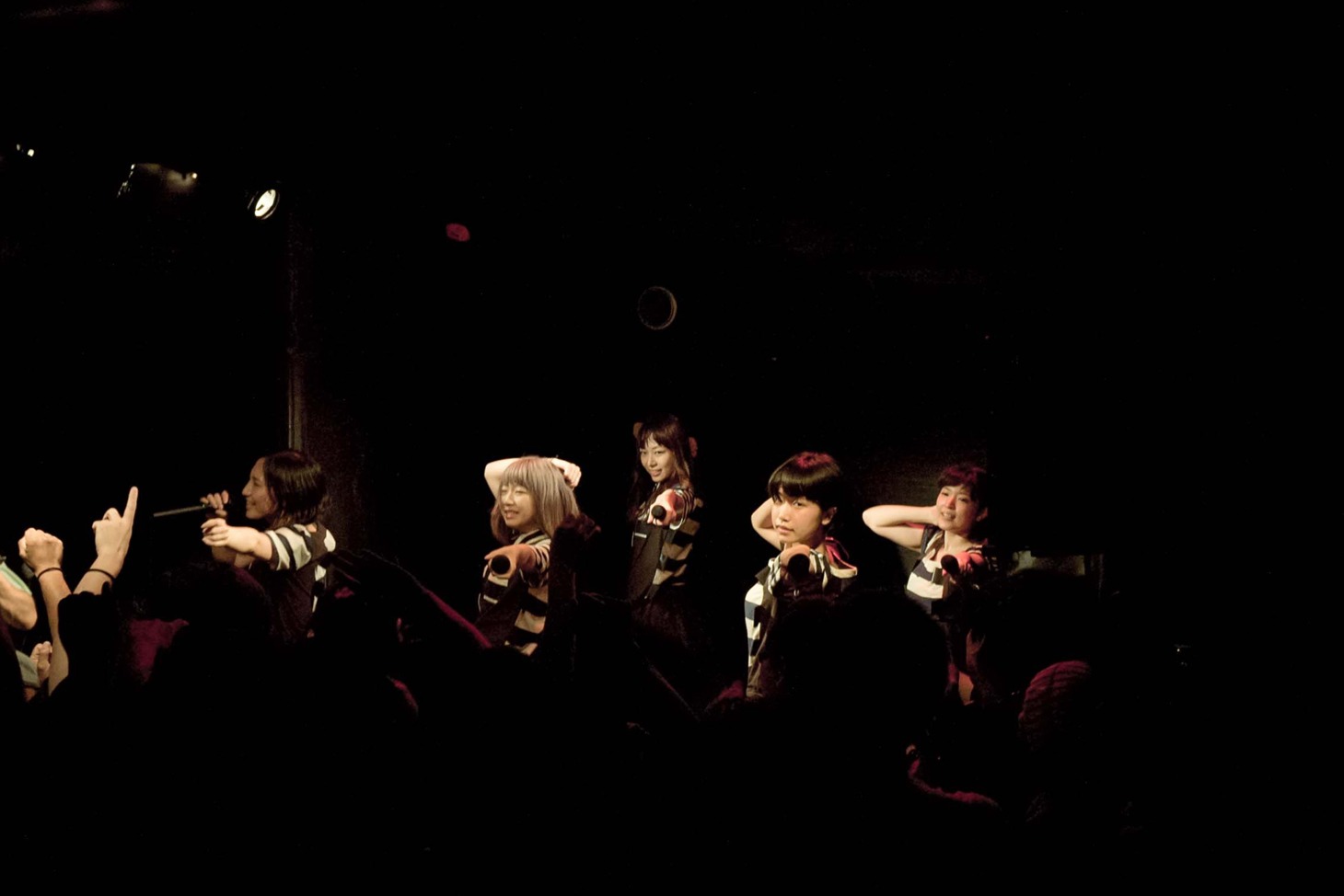 9月4日に東京・中野heavy sick ZEROにて行われたお披露目ライブ「「THiS IS BiS」」の様子。（Photo by Jumpei Yamada）