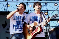 ファンキー加藤と高橋優。（写真提供：Warner Music Japan）