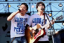 ファンキー加藤と高橋優。（写真提供：Warner Music Japan）