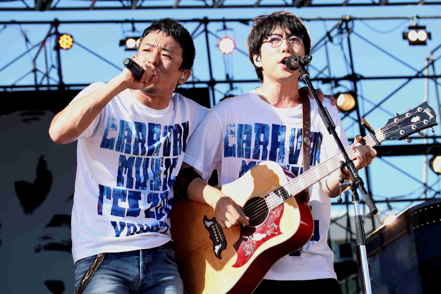 ファンキー加藤と高橋優。（写真提供：Warner Music Japan）