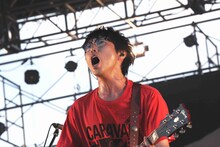 高橋優（写真提供：Warner Music Japan）