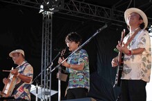 BEGINと高橋優。（写真提供：Warner Music Japan）