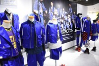 SUPER★DRAGONのデビュー時の衣装。