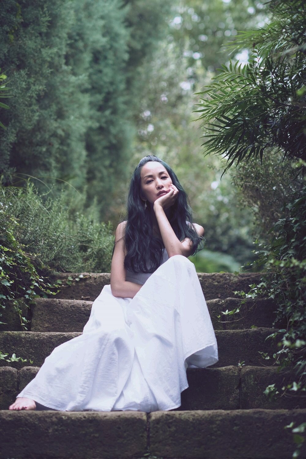 中島美嘉、幼少期から病のことまで語った自叙伝を発表