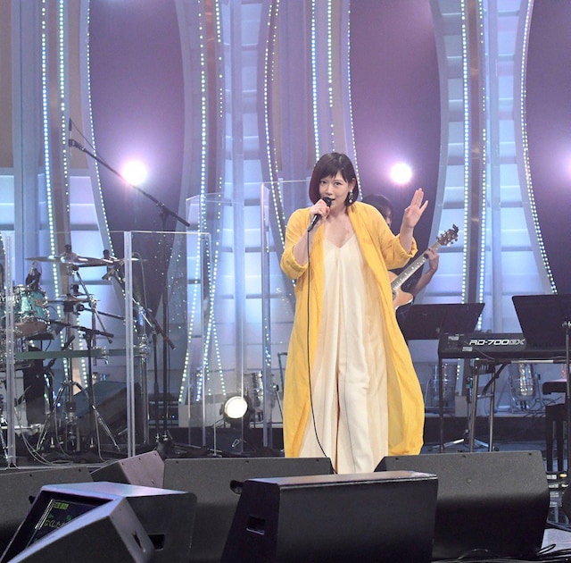 絢香 (c)テレビ朝日