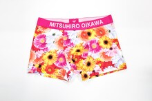 「及川光博 ワンマンショーツアー2016『Punch-Drunk Love』」初回限定盤特典の「パンチラ☆ボクサーパンツ」。