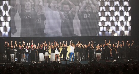 「908 FESTIVAL 2016」東京・日本武道館公演の様子。