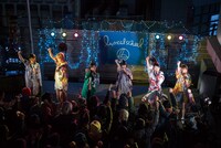 「リリカルスクールの未知との遭遇」のライブシーン。