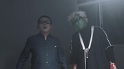 バッファロー吾郎A（左）とデモ田中監督（右）。