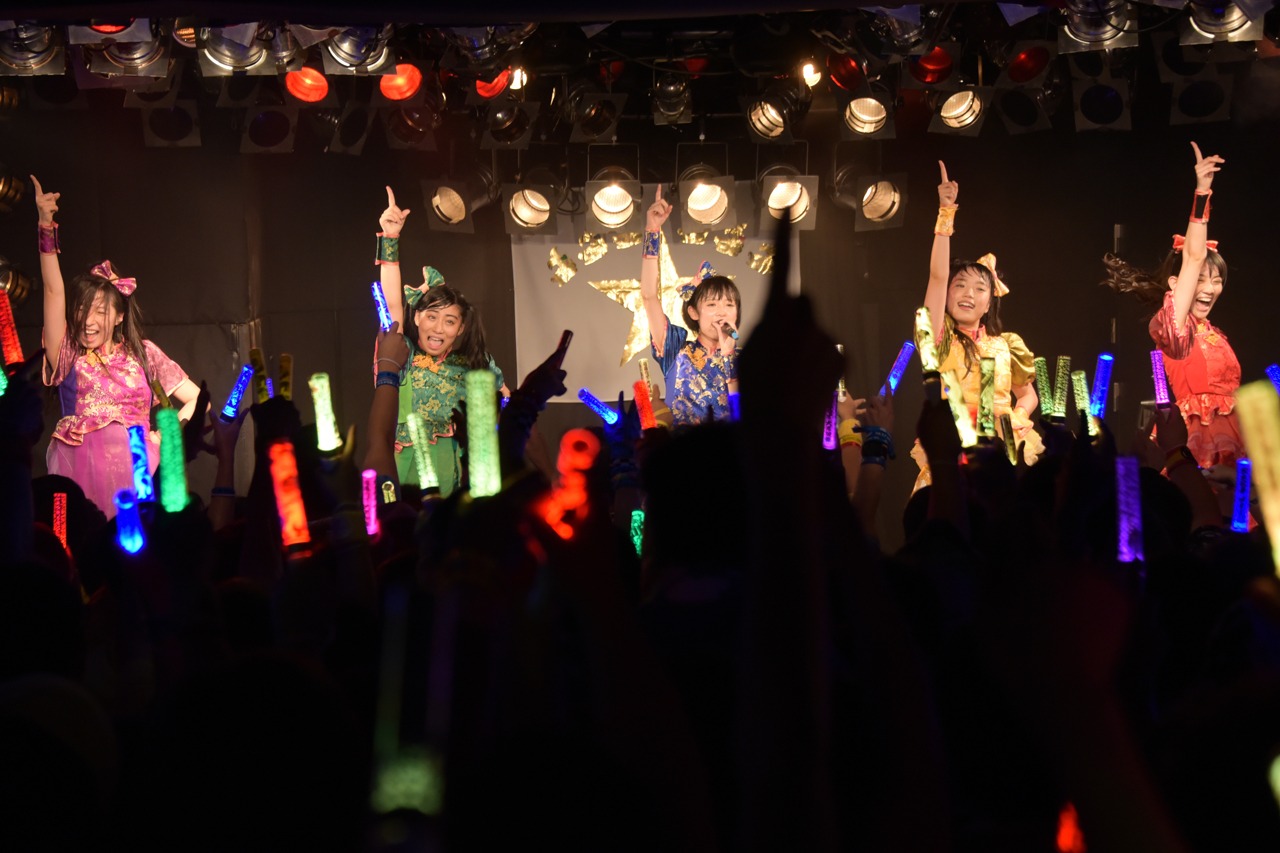 「LIVE HOUSE TOUR 2016 ～紅葉しに行こうYO！行脚だぎゃぁ～」長崎・DRUM Be-7公演の様子。