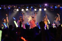「LIVE HOUSE TOUR 2016 ～紅葉しに行こうYO！行脚だぎゃぁ～」長崎・DRUM Be-7公演の様子。