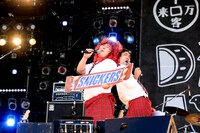 ガリガリガリクソンと中山女子短期大学。（撮影：日吉純平）