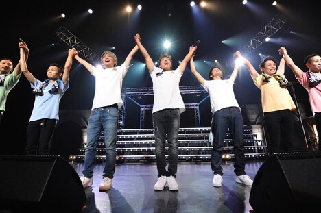 フィナーレの様子。 （写真提供：ポニーキャニオン）