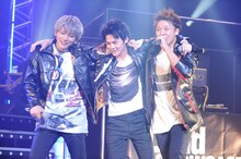 Lead （写真提供：ポニーキャニオン）