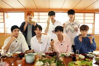 VIXXと超特急のカイ（上段左）。