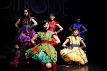 チームしゃちほこ「LIVE HOUSE TOUR 2016 ～紅葉しに行こうYO！行脚だぎゃぁ～」福岡・DRUM LOGOS公演の様子。（撮影：SAMURAI 濱本英介）