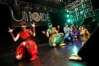 チームしゃちほこ「LIVE HOUSE TOUR 2016 ～紅葉しに行こうYO！行脚だぎゃぁ～」福岡・DRUM LOGOS公演の様子。（撮影：SAMURAI 濱本英介）