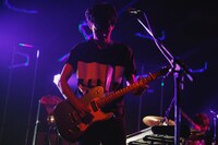 黒木健志（G）（写真提供：ポニーキャニオン）