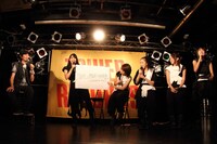 ひめキュンフルーツ缶「伊予魂乙女節」リリース記念インストアイベントの様子。（撮影：オオタシンイチロウ）