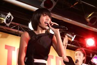 ひめキュンフルーツ缶「伊予魂乙女節」リリース記念インストアイベントの様子。（撮影：オオタシンイチロウ）