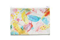 北村直登デザインのポーチ。