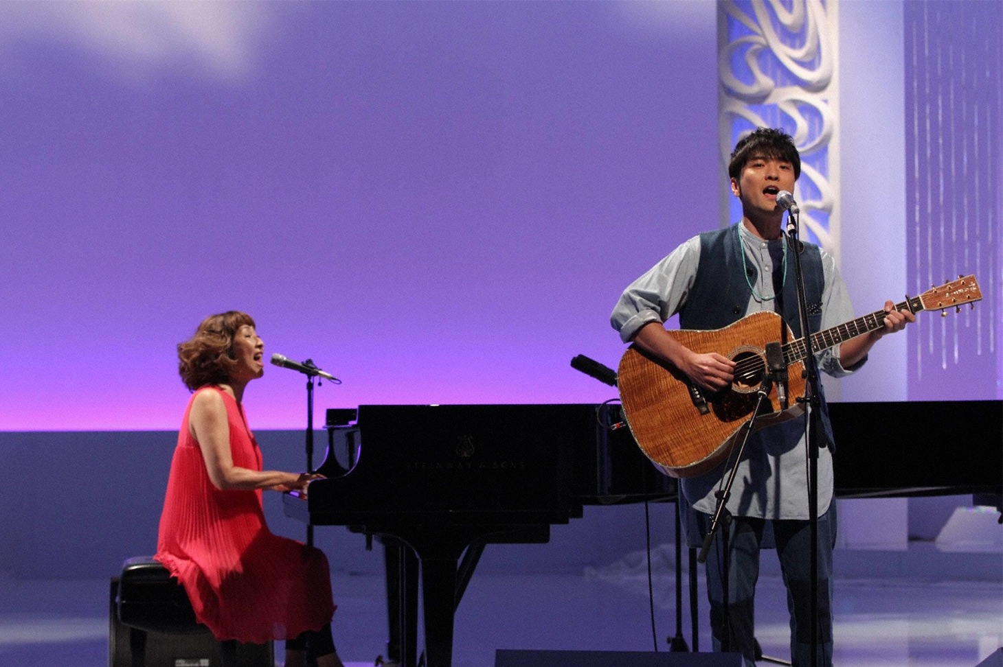 左から矢野顕子、森山直太朗。 (c)フジテレビ