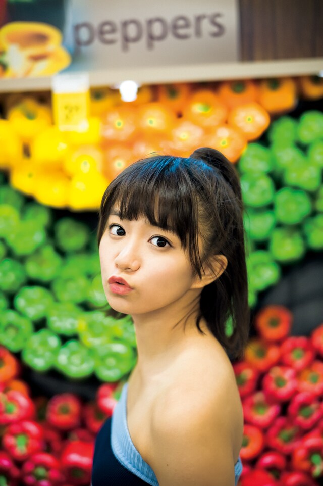 星名美怜1st写真集（タイトル未定）のワンカット。(c)細居幸次郎 / 週刊ヤングジャンプ