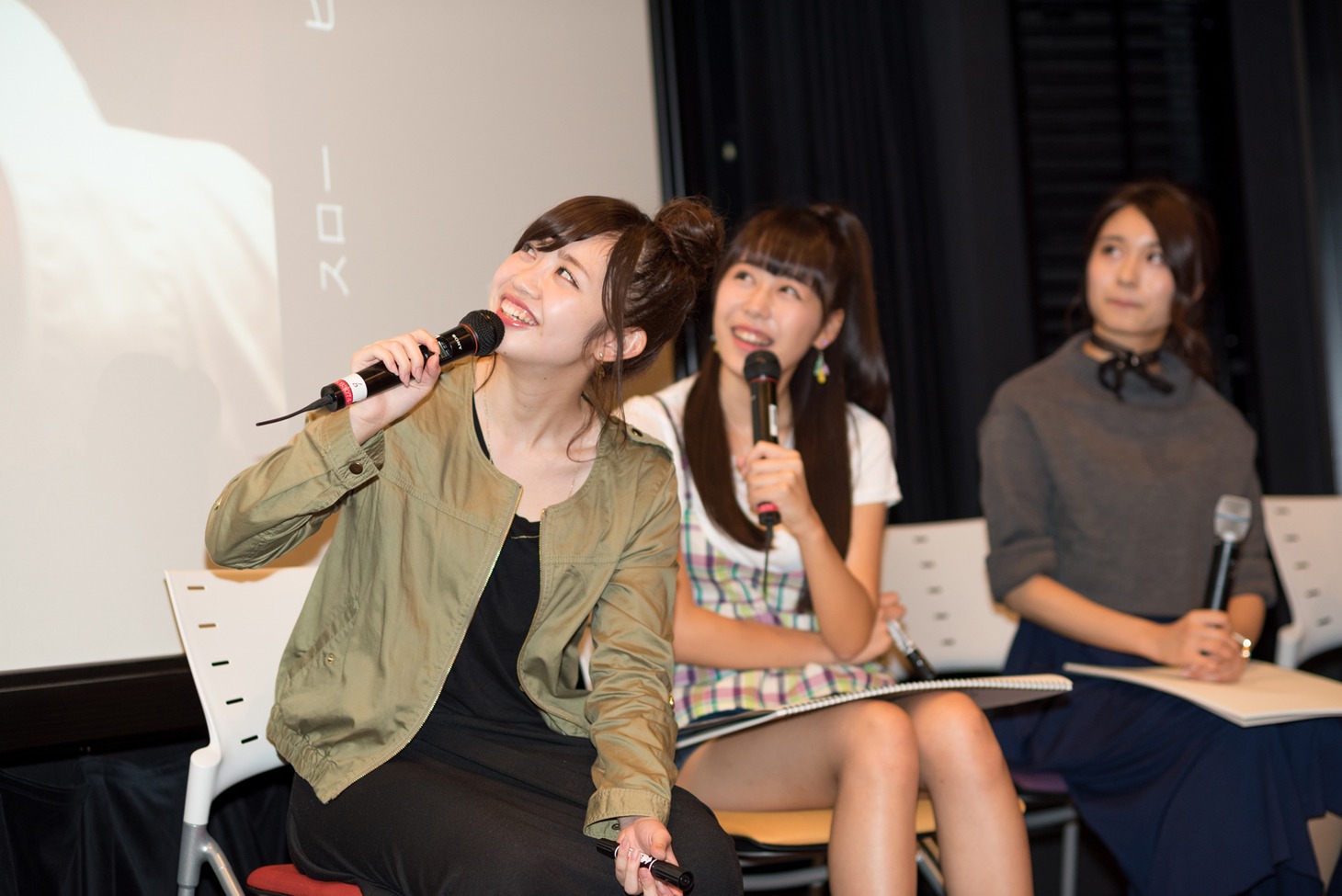 主演映画「みんな好いとうと♪」DVD発売記念イベントの様子。（写真提供：株式会社ジョブ・ネット）
