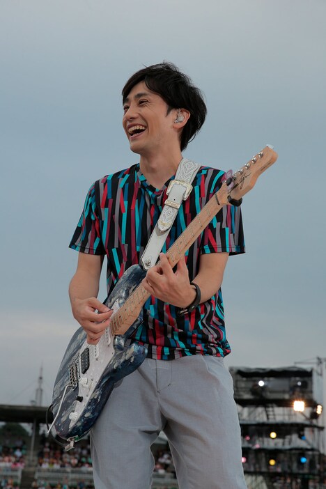 水野良樹（G）（写真提供：EPICレコードジャパン）