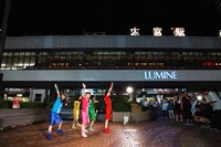 ゲリラライブを行うときめき▽宣伝部。（撮影：木元理）