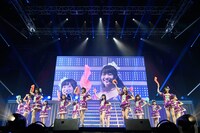 「AKB48グループ同時開催コンサートin横浜～今年はランクインできました祝賀会～」の様子。(c)AKS