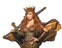 スマートフォンゲーム「CLASH OF QUEENS」浜崎あゆみイメージカット