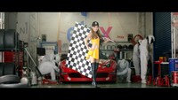 「CLASH OF QUEENS」のCM「RACE QUEEN」編のワンシーン。