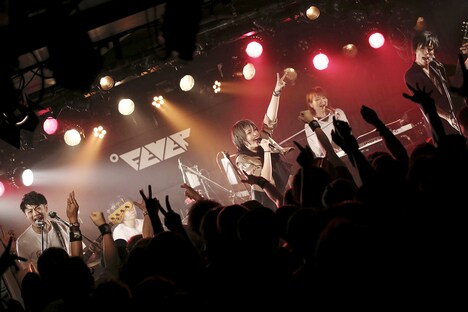 カノエラナ「月1ワンマン!!カノエがよかごて5連続 Vol.5~カノエとラストフーバーしようぜの巻~」の様子。(撮影:後藤壮太郎)