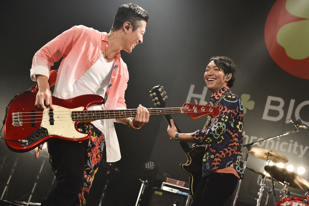 許田信介（B / HY）と宮里悠平（G / HY）（Photo by AZUSA TAKADA）