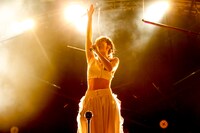 コムアイ（撮影：横山マサト）