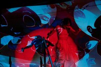 コムアイ（撮影：横山マサト）